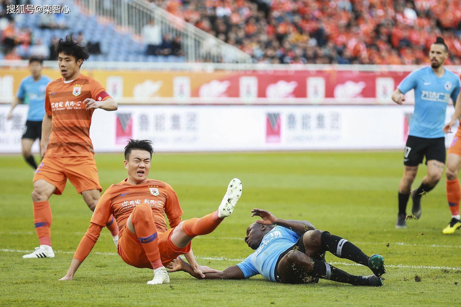 九游体育入口 -包含冲刺阶段布鲁克林篮网备战亚冠，防线松动细节曝光，更衣室稳定，团队化学反应显著的词条